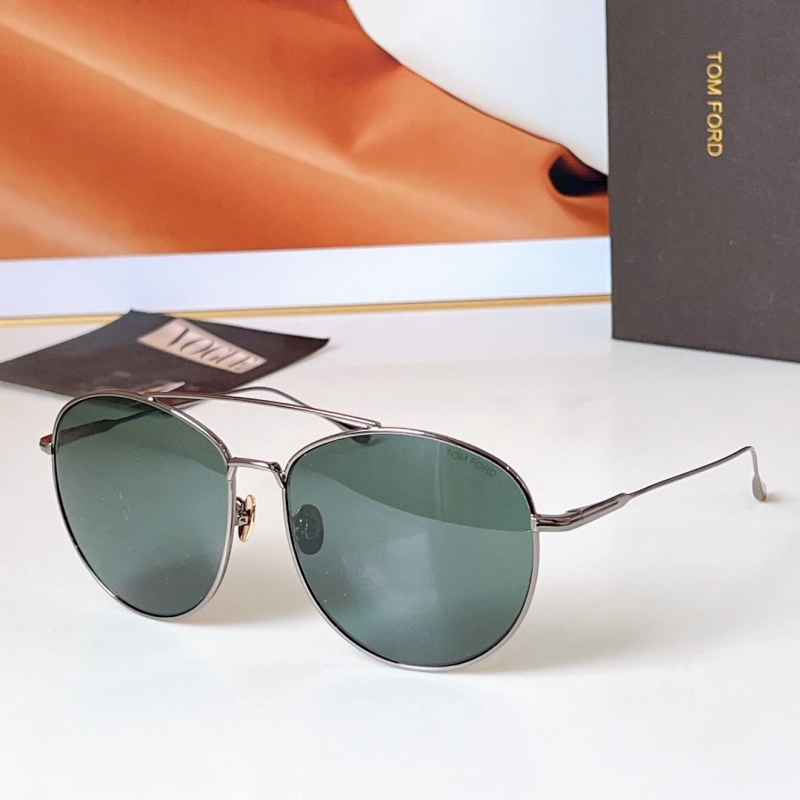 TOM FORD